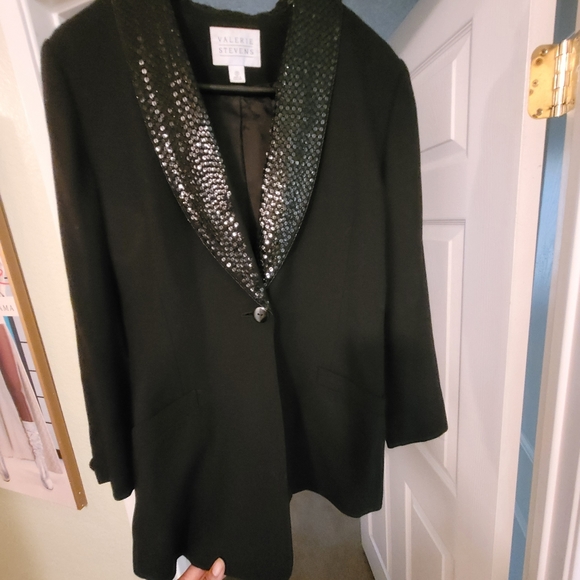 Beautiful Evening Jacket - Picture 5 of 6